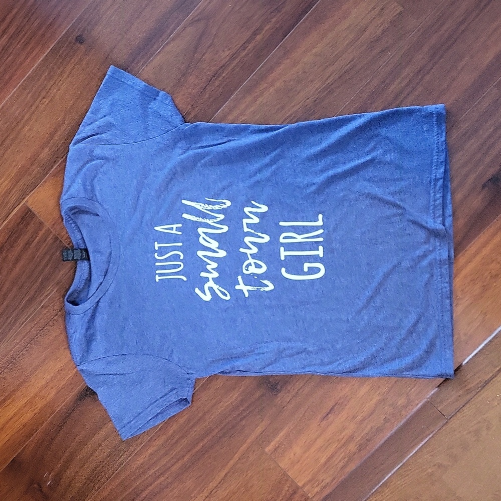 Women's Small Town Girl t shirt